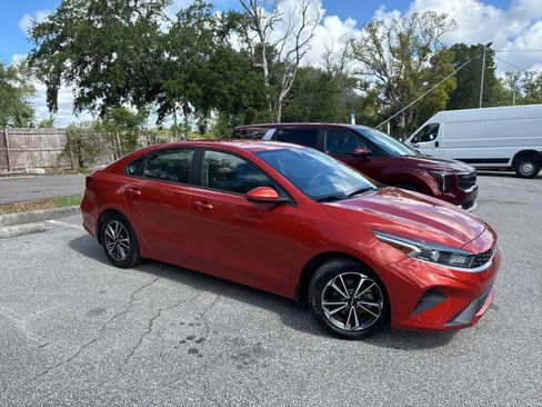 Used 2022 Kia Forte LXS FWD image 6
