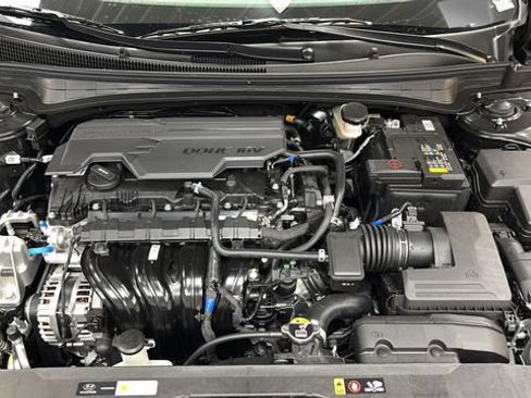 New 2026 Hyundai Elantra Sport FWD image 19