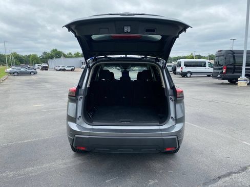 Used 2024 Nissan Rogue S AWD/4WD image 9