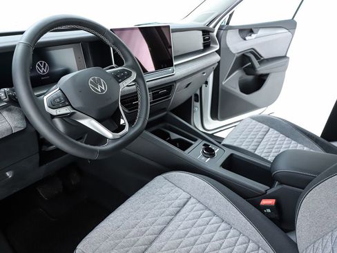 New 2026 Volkswagen Tiguan S FWD image 19