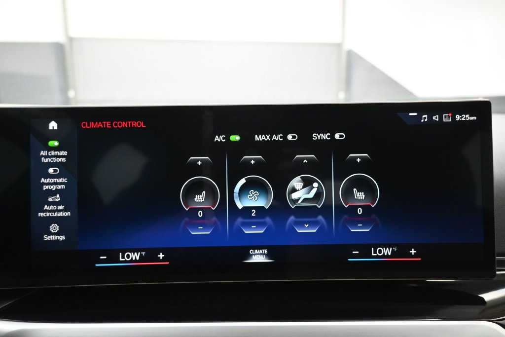 Used 2023 BMW i4 eDrive35 RWD image 11