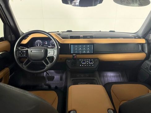Used 2024 Land Rover Defender 110 X-Dynamic SE AWD/4WD image 27
