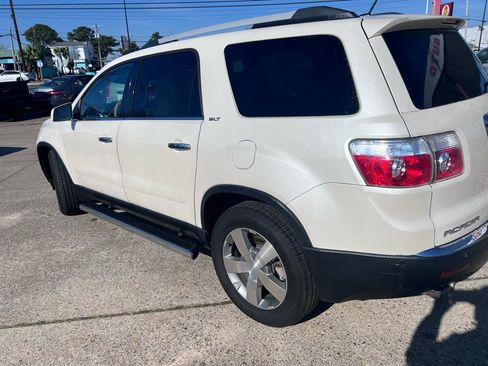 Used 2011 GMC Acadia SLT image 10