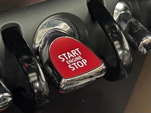 Used 2019 MINI Cooper Countryman S w/ Signature Upholstery Package image 25