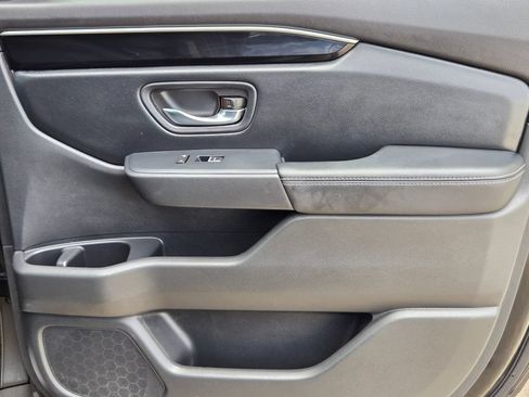 Used 2023 Honda Pilot Touring image 30