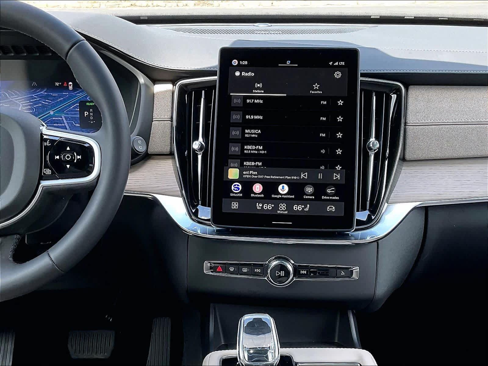New 2026 Volvo XC90 T8 Plus w/ Protection Package Premier AWD/4WD image 9