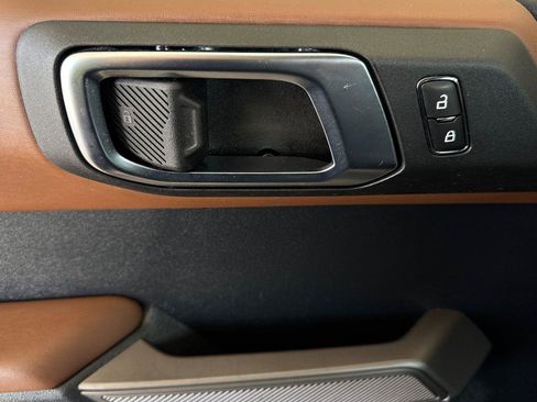 Used 2022 Ford Bronco Outer Banks image 10