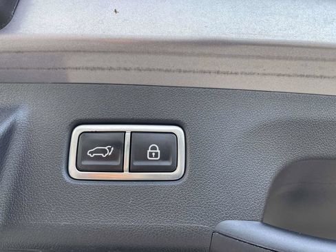 Used 2023 Kia Sorento SX FWD image 12