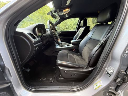 Used 2021 Jeep Grand Cherokee Laredo X AWD/4WD image 13