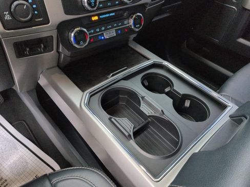 Used 2022 Ford F250 Lariat w/ Tremor Off-Road Package AWD/4WD image 17