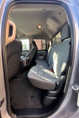 Used 2019 RAM 1500 Big Horn AWD/4WD image 9