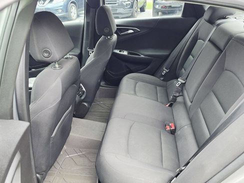 Used 2017 Chevrolet Malibu LT FWD image 11