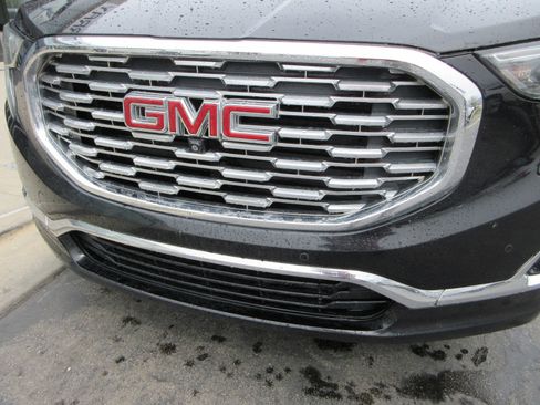 Used 2019 GMC Terrain Denali w/ GMC Pro Grade Package image 15