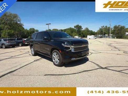 Certified 2022 Chevrolet Suburban High Country w/ Premium Package AWD/4WD image 2