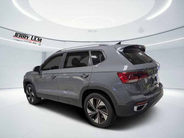Used 2024 Volkswagen Taos SE AWD/4WD image 5