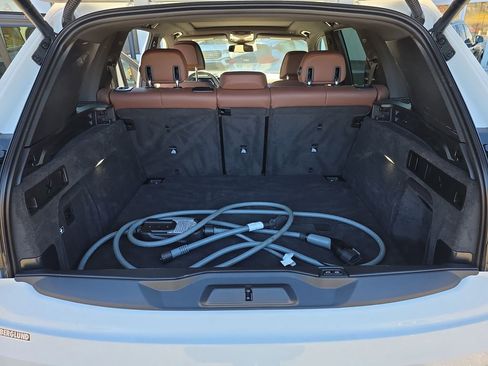 Used 2025 BMW X5 xDrive50e w/ Premium Package image 16