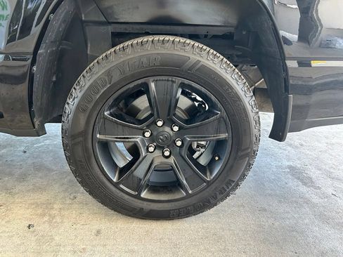 Used 2020 RAM 1500 Big Horn AWD/4WD image 17