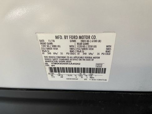 Used 2019 Ford Explorer XLT w/ Equipment Group 202A AWD/4WD image 19