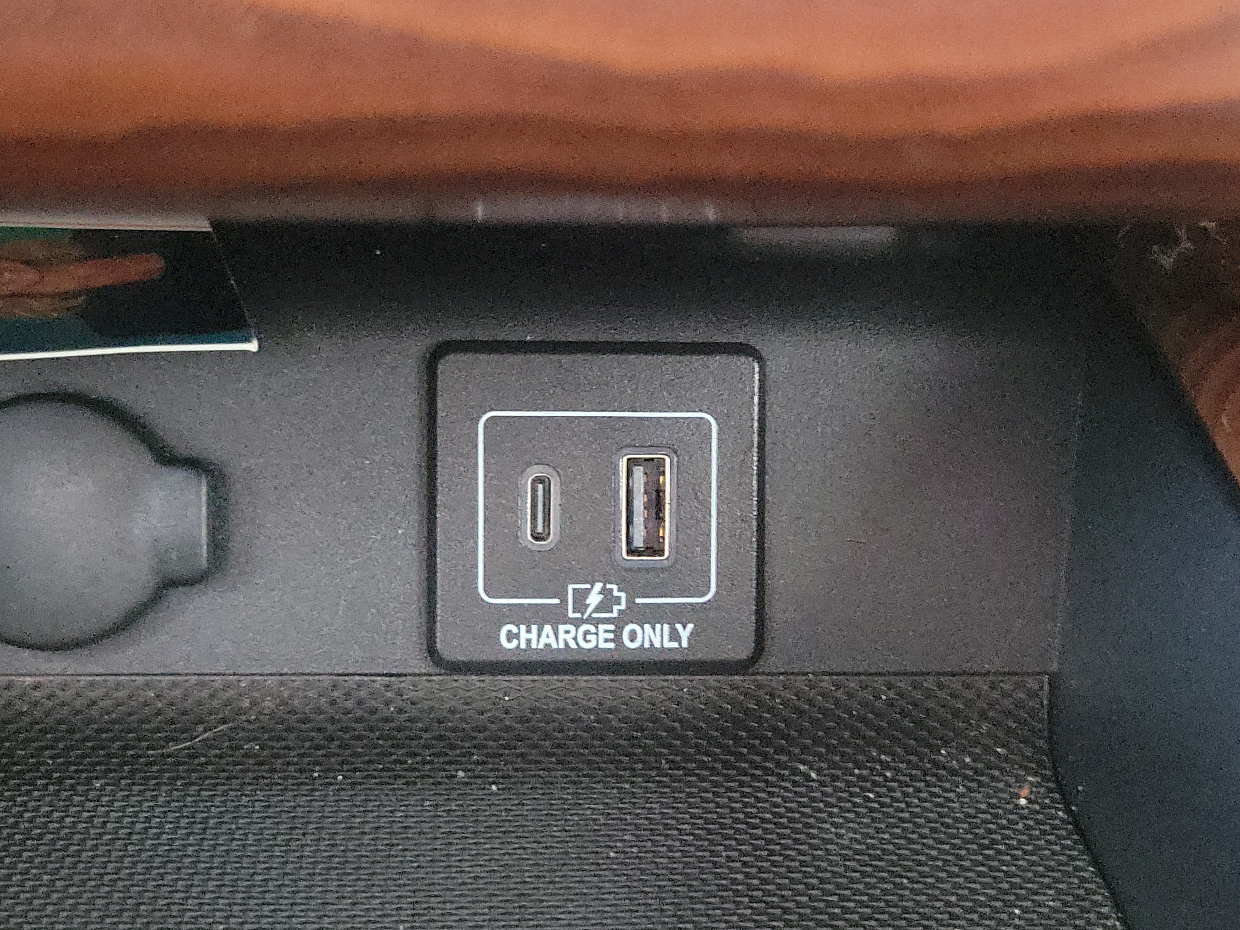 Used 2020 Nissan Pathfinder Platinum FWD image 24