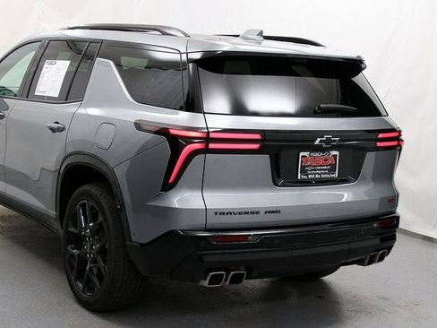 Certified 2024 Chevrolet Traverse RS w/ LPO, Floor Liner Package image 9