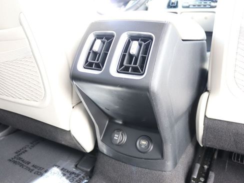 Used 2022 Kia Sorento EX AWD/4WD image 33