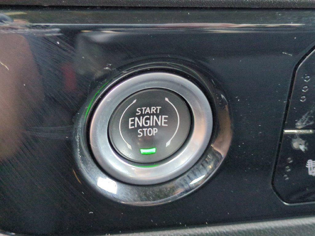 Used 2023 Chevrolet Silverado 1500 LT AWD/4WD image 26