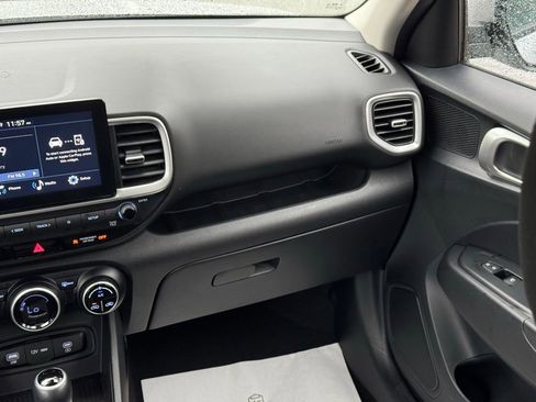 Used 2023 Hyundai Venue SEL w/ Cargo Package FWD image 39