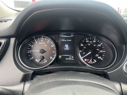 Used 2017 Nissan Rogue SL w/ SL Premium Package image 15