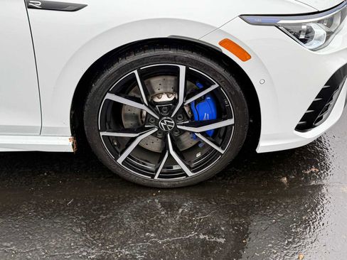 Certified 2024 Volkswagen Golf R image 9