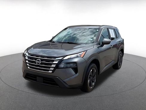 Used 2024 Nissan Rogue SV AWD/4WD image 7