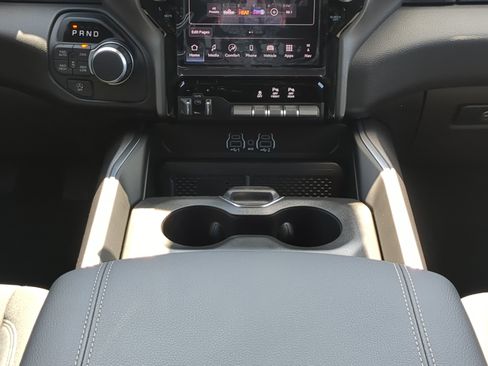 New 2026 RAM 1500 Big Horn AWD/4WD image 17