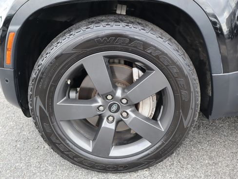 Used 2020 Land Rover Defender 110 HSE image 9