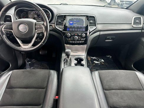 Used 2020 Jeep Grand Cherokee Altitude AWD/4WD image 17