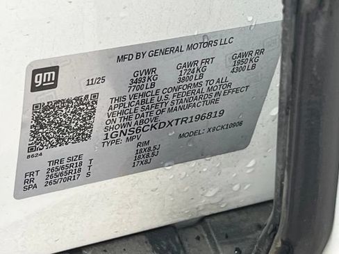 Used 2026 Chevrolet Suburban LT w/ Comfort Package AWD/4WD image 31