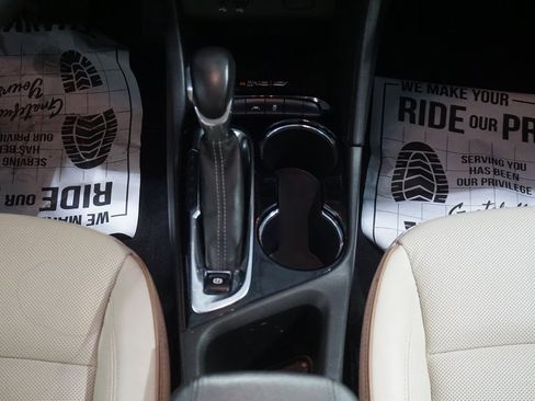 Used 2024 Buick Encore GX Avenir w/ Avenir Technology Package image 32