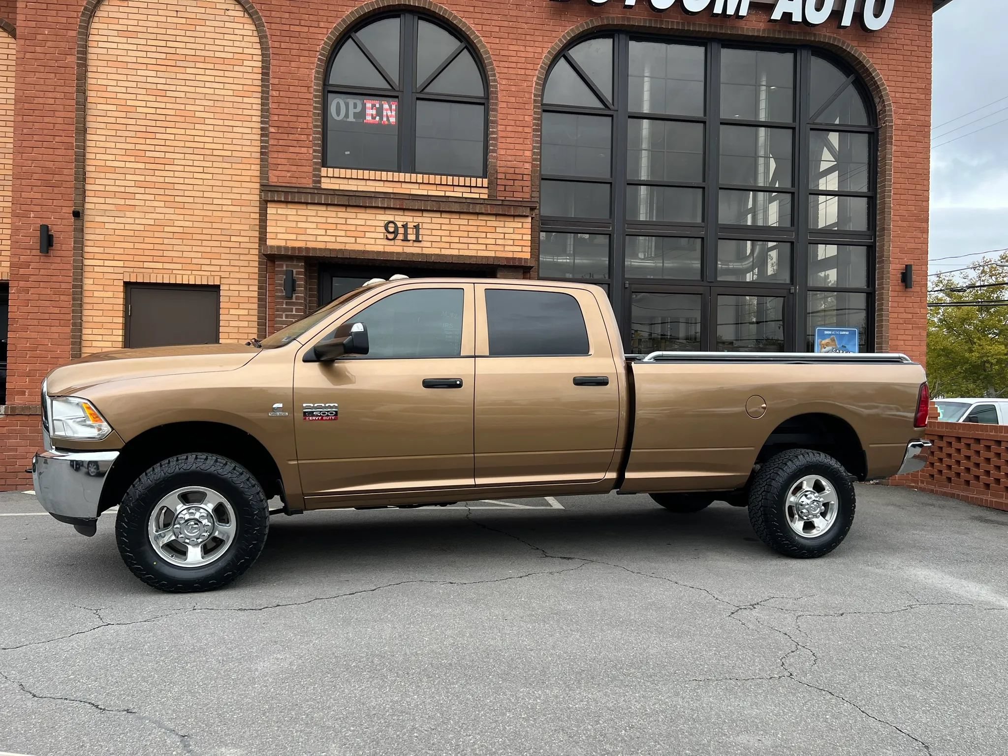 Used 2012 RAM 3500 ST w/ Chrome Appearance Group AWD/4WD image 4
