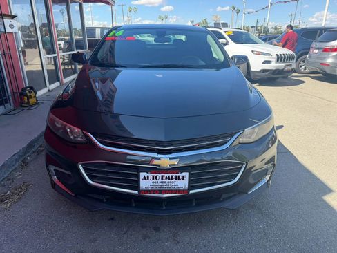 Used 2016 Chevrolet Malibu LT image 3
