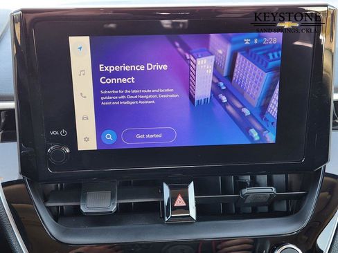 Used 2025 Toyota Corolla LE image 18