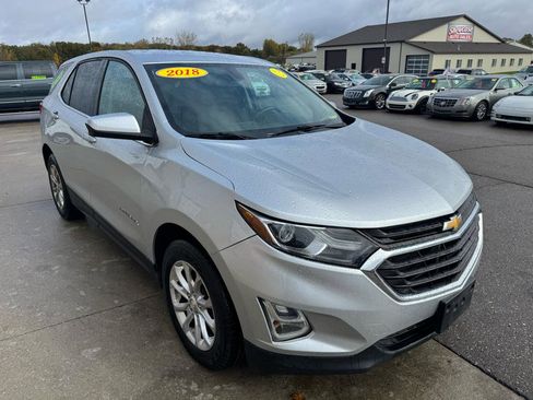 Used 2018 Chevrolet Equinox LT w/ LPO, Cargo Package FWD image 3