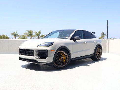 New 2026 Porsche Cayenne Turbo GT AWD/4WD image 1