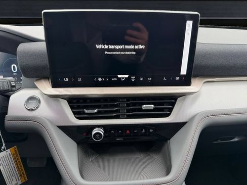 New 2026 Ford Explorer Active w/ Active Comfort Package AWD/4WD image 11