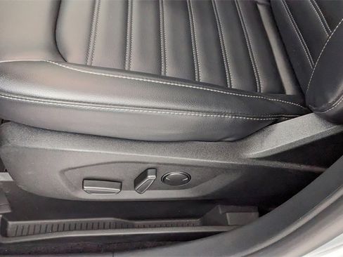 Certified 2022 Ford Edge SEL w/ Convenience Package image 28