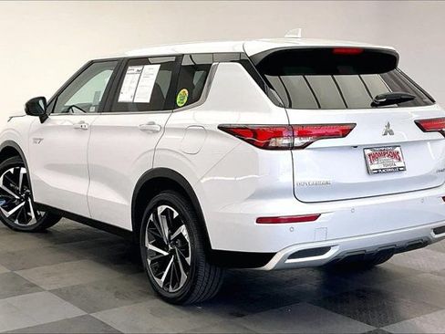 Used 2024 Mitsubishi Outlander SE AWD/4WD image 10