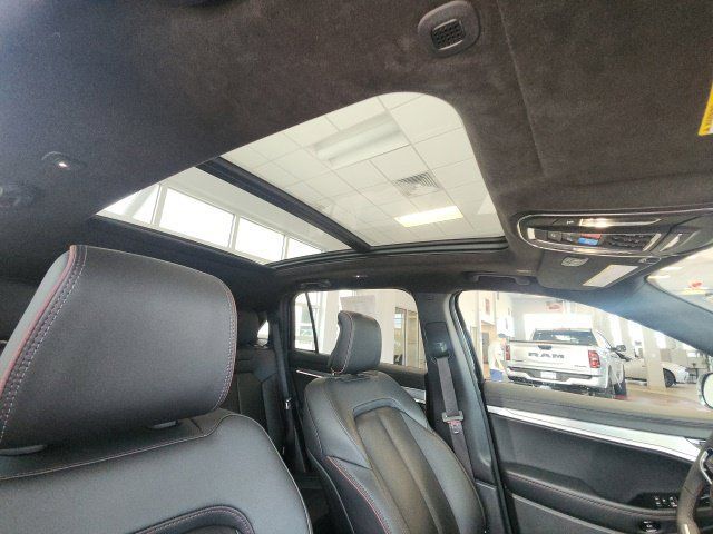 Used 2024 Jeep Wagoneer Launch Edition AWD/4WD image 25