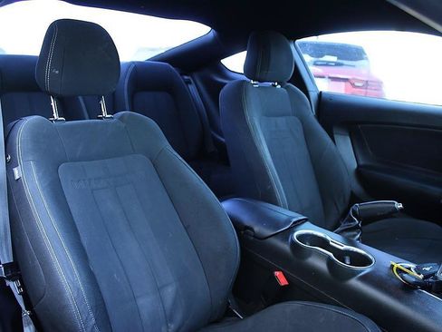 Used 2018 Ford Mustang Coupe RWD image 14