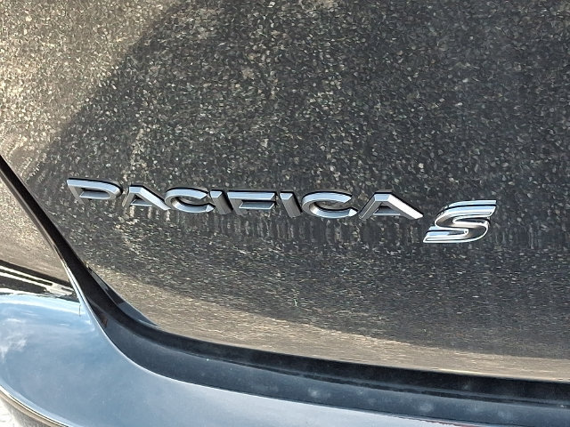 New 2027 Chrysler Pacifica Limited w/ Trailer Tow Group AWD/4WD image 20