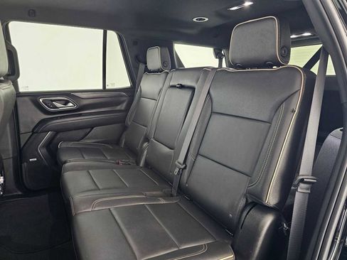 Used 2024 GMC Yukon SLT AWD/4WD image 19