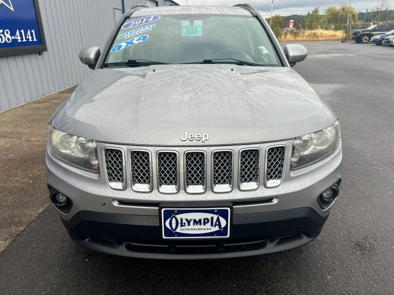 Used 2014 Jeep Compass Latitude AWD/4WD image 3