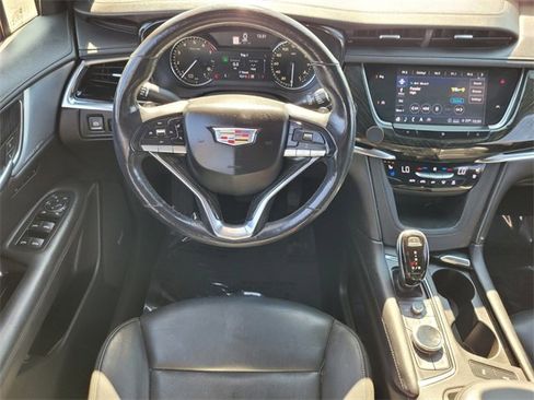 Used 2020 Cadillac XT6 Premium Luxury image 19
