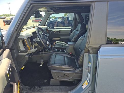 Used 2023 Ford Bronco Badlands AWD/4WD image 8